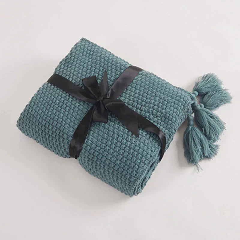 Knitted Wool Blanket with Tassels - NordicCozy