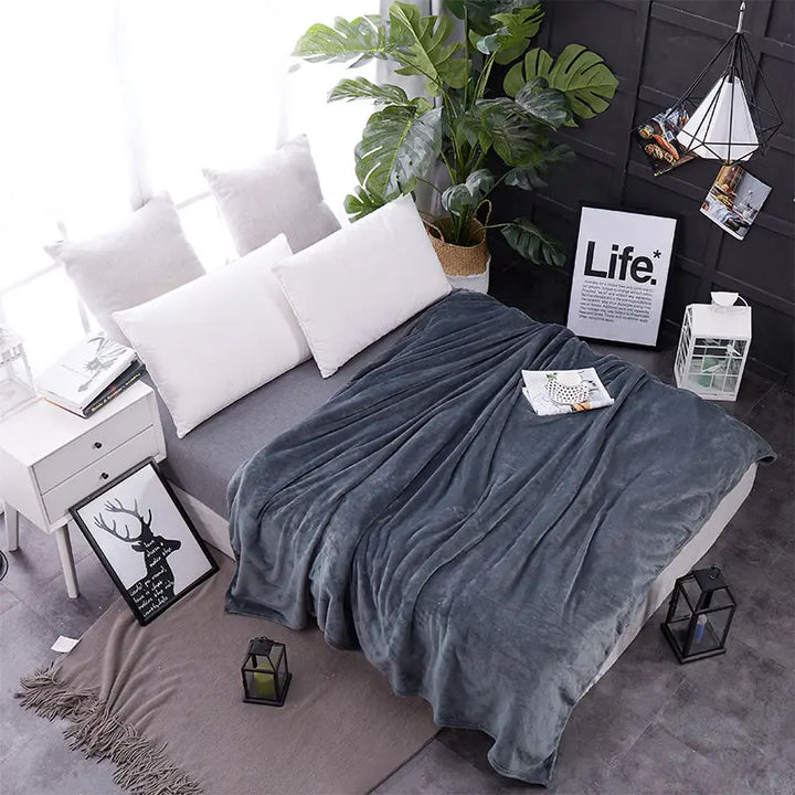 All-Season Thick Fleece Blanket - CozySeasons