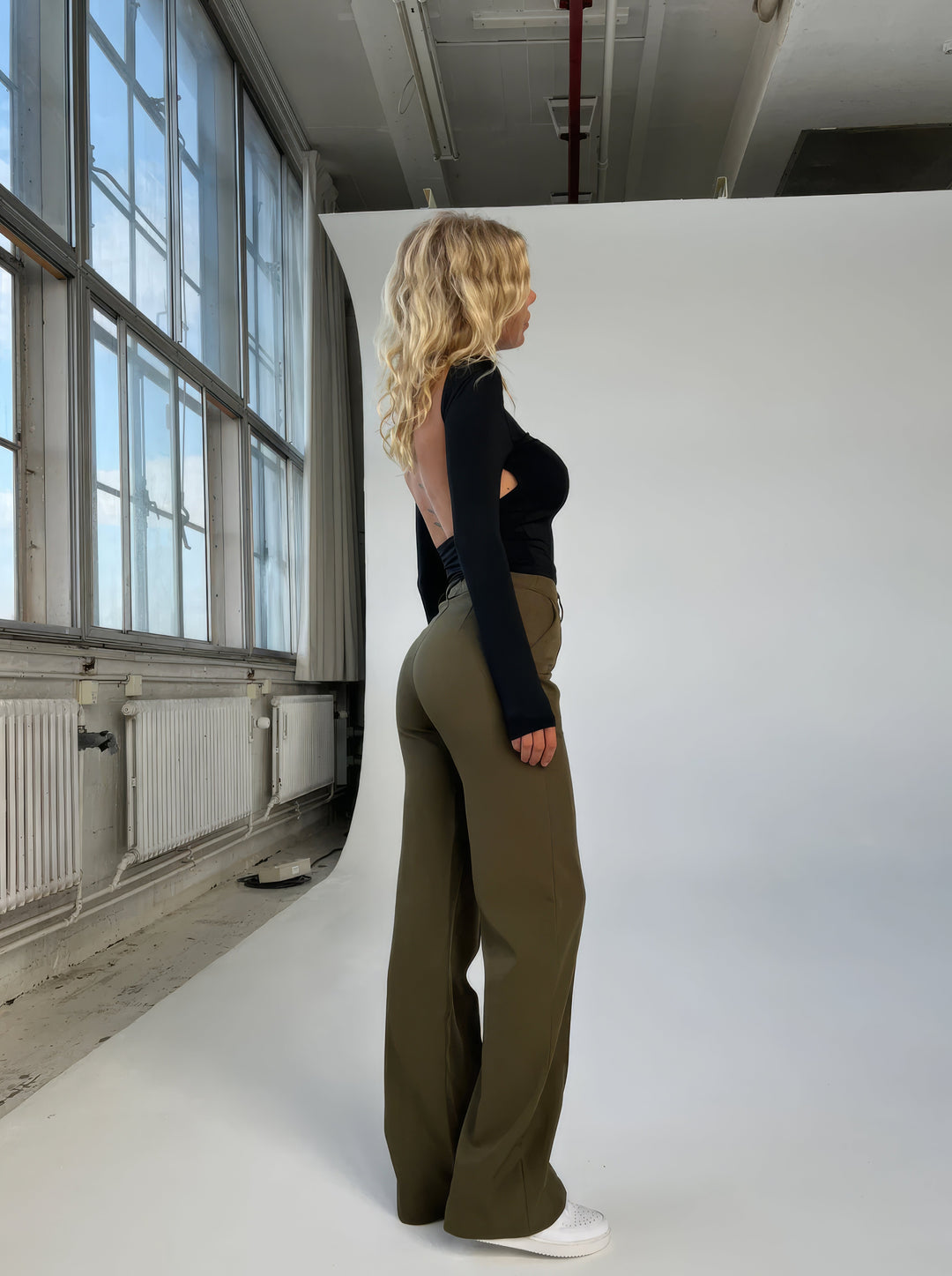 Pantalón ancho de mujer con estilo – Aurelia