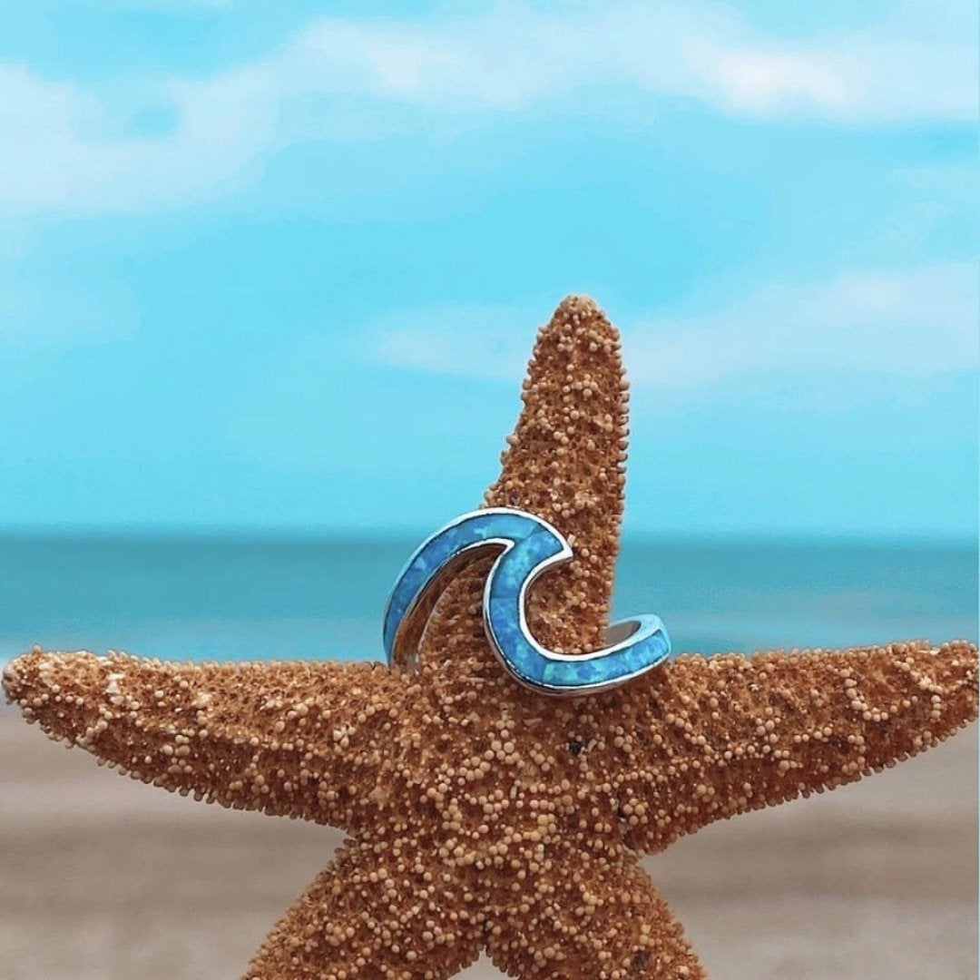 Ocean Wave Ring made of Opal and Silver – Livia