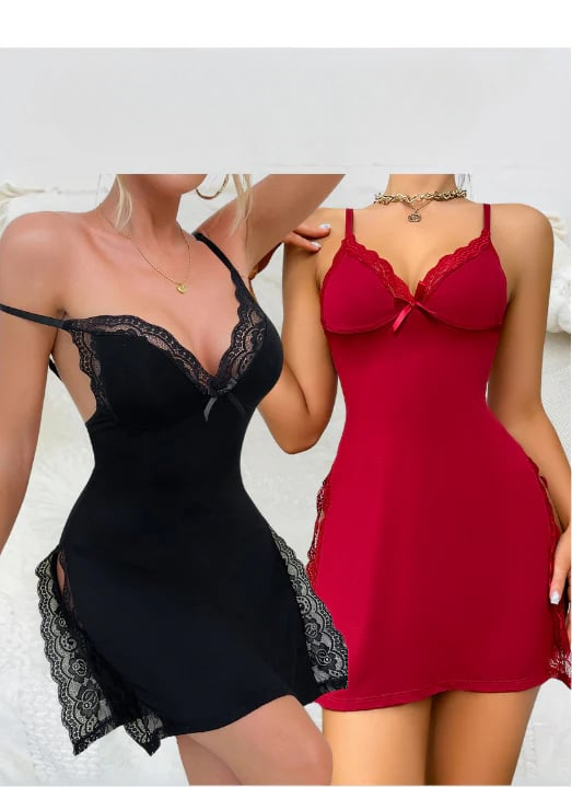 Seductive lace nightgown with V-neck – Loreen