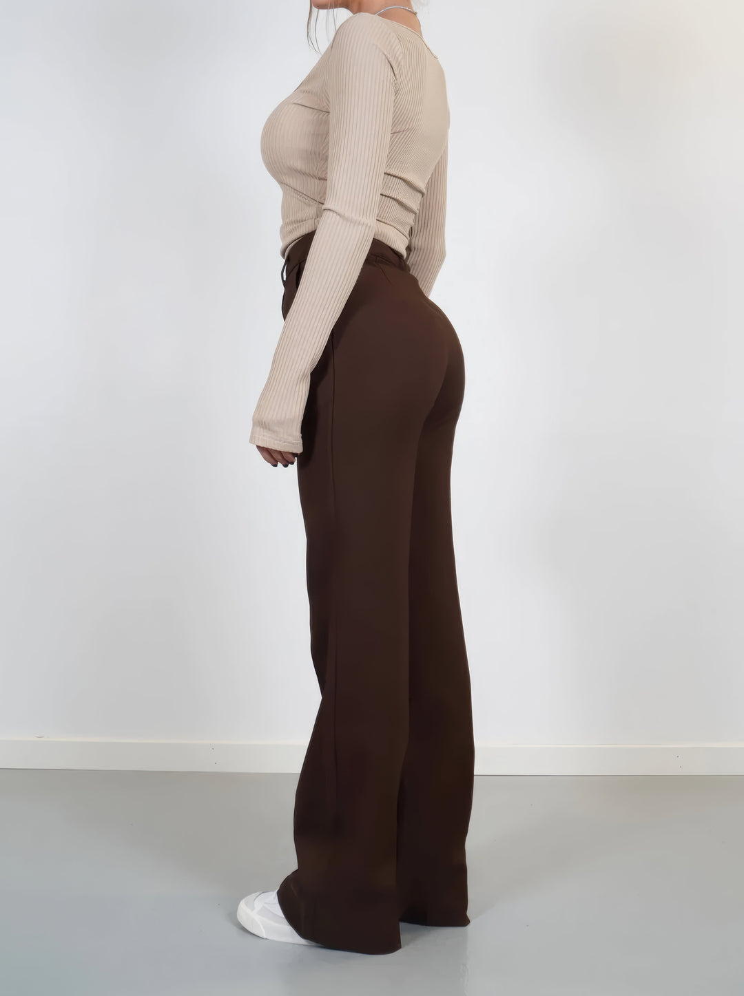 Pantalón ancho de mujer con estilo – Aurelia