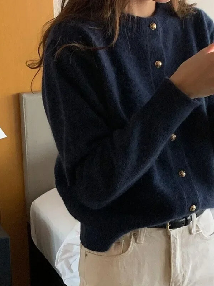 Stylish cardigan with round neckline - Sophie
