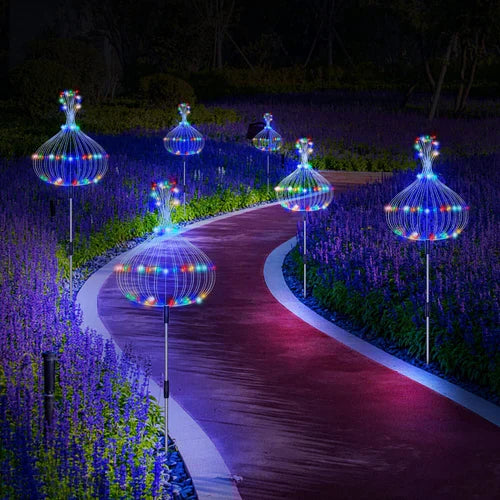 Wasserdichte Solar-Gartenlampe mit Feuerwerkeffekt – SparkGlow