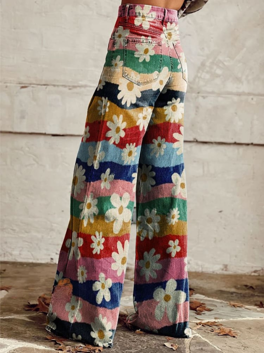 Trendy Retro Flared Pants with High Waist and Floral Pattern – Mirella