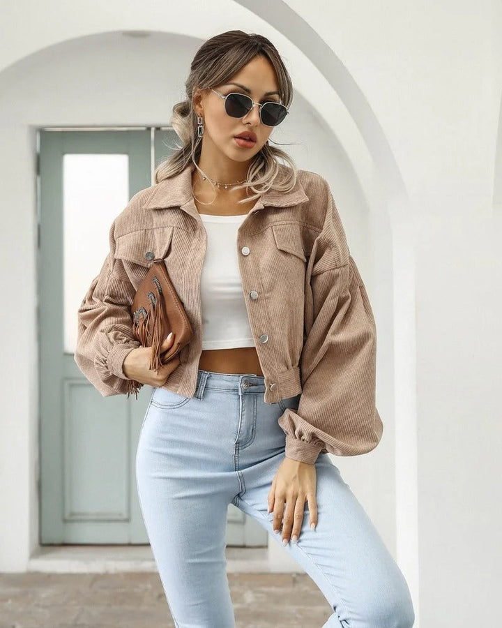 Chaqueta corta de mezclilla con estilo – Amira