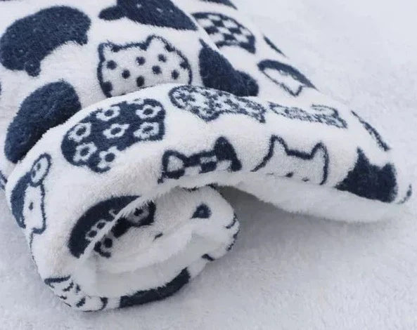 Warm Cat Blanket – SnuggleSoft