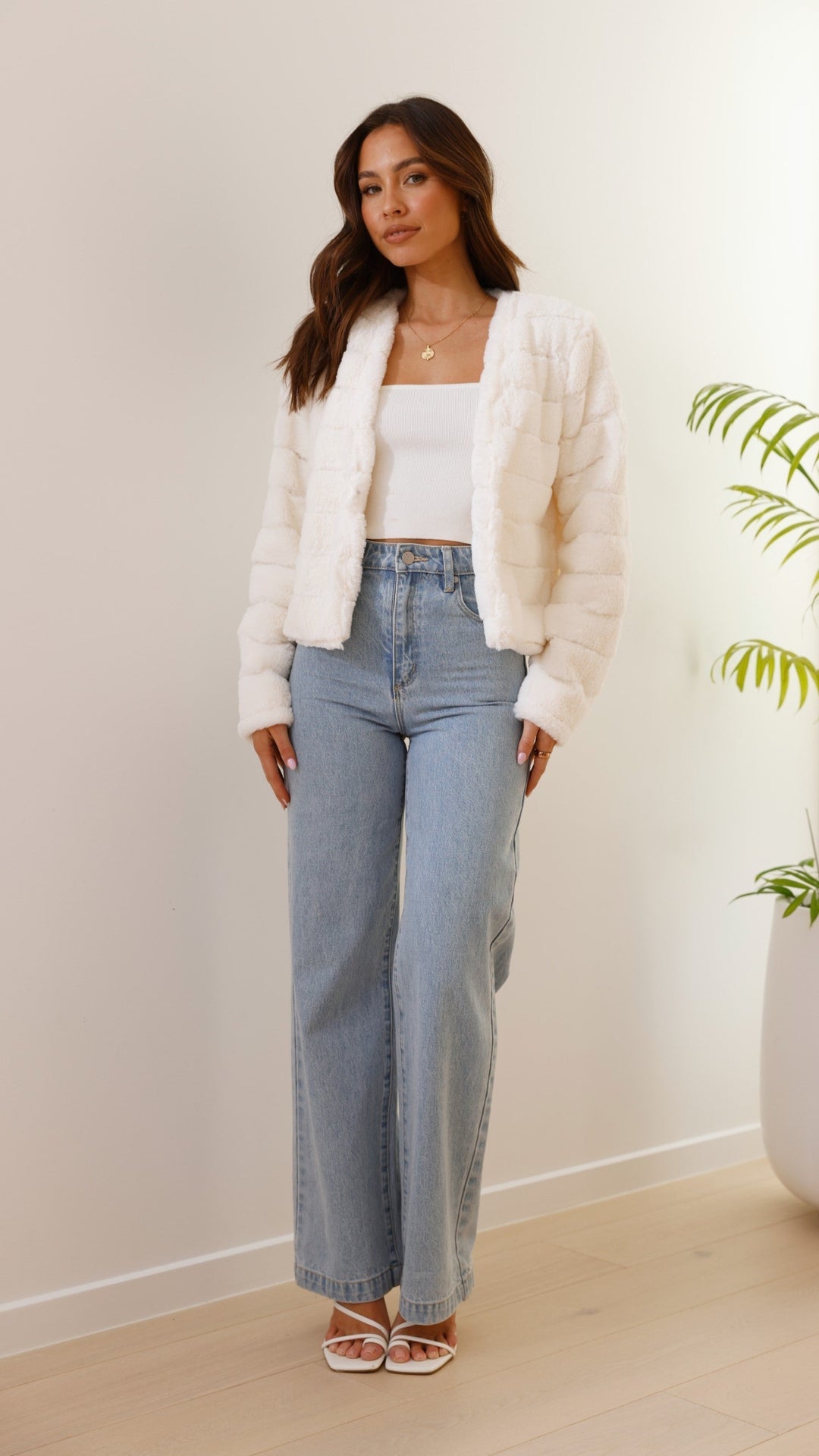 Luxurious Women's Crop Jacket – Veloura