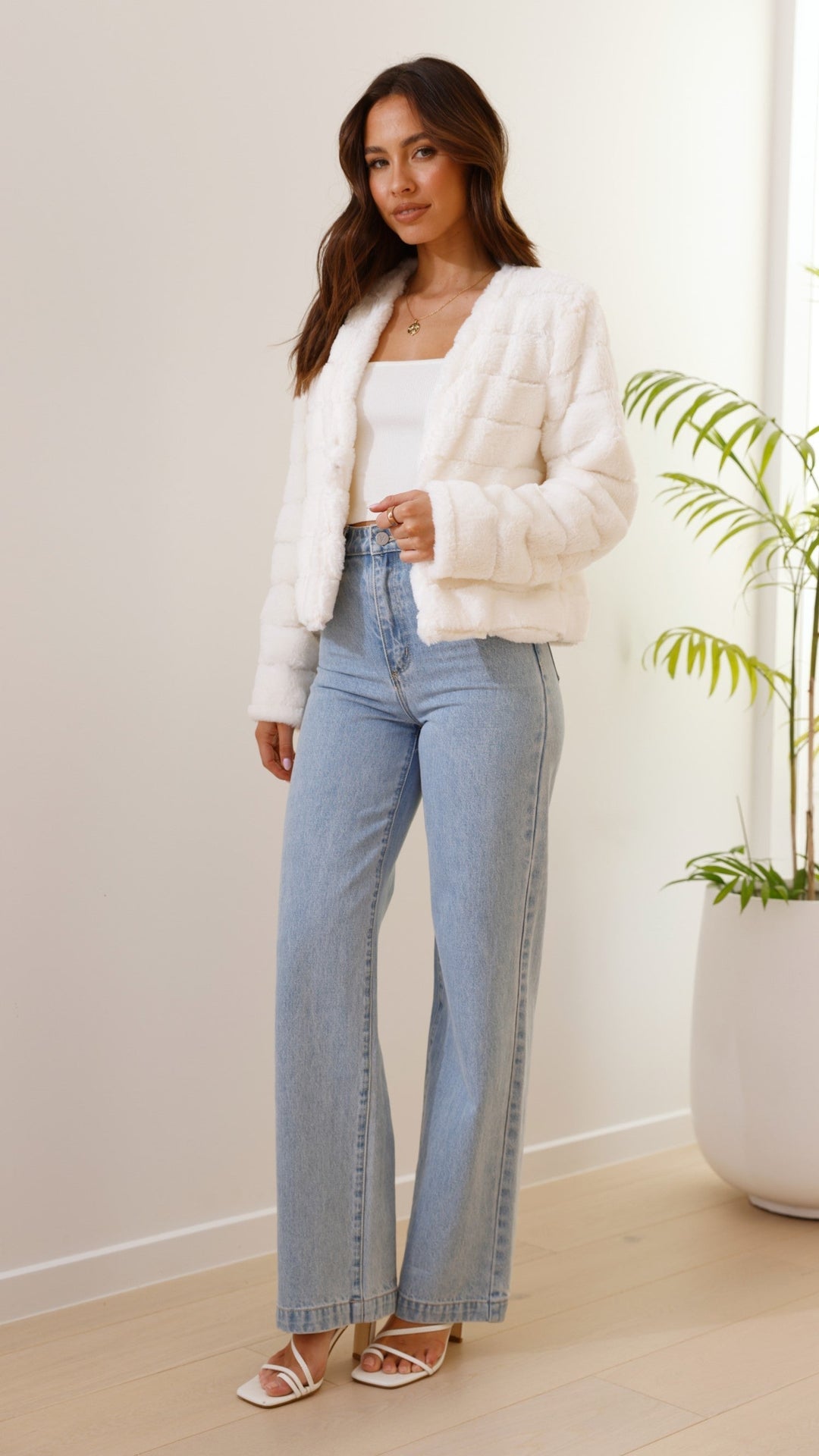 Luxurious Women's Crop Jacket – Veloura