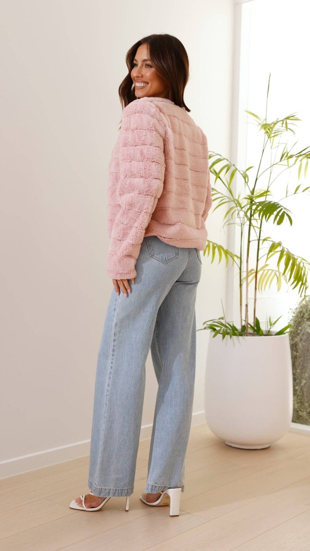 Luxurious Women's Crop Jacket – Veloura