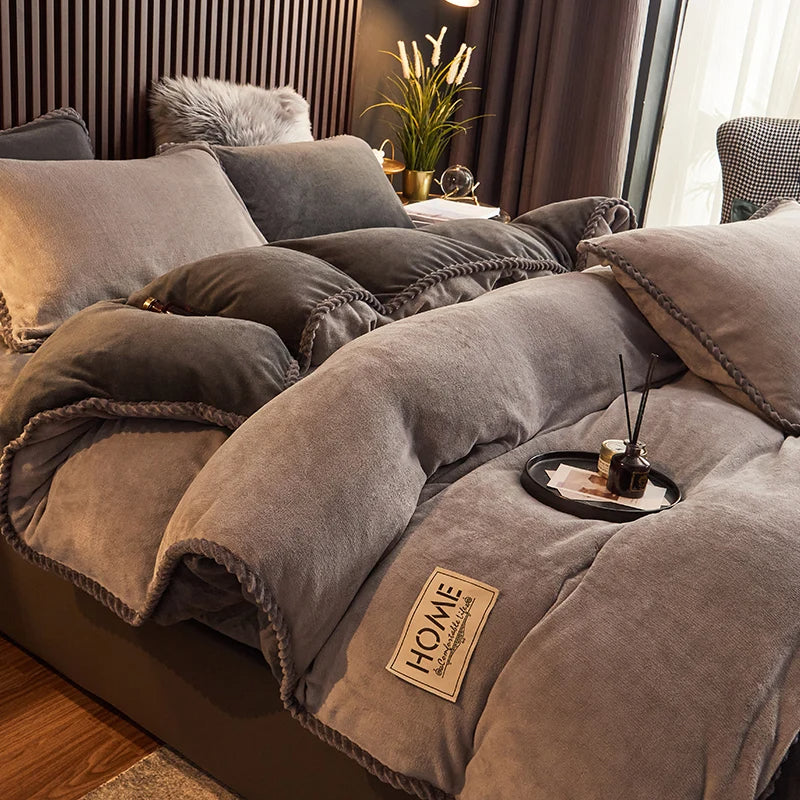 Luxurious Velvet Fleece Bedding Set – PlushHaven