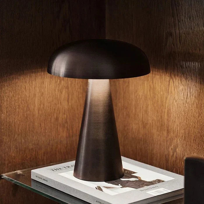 Stilfuld bærbar bordlampe - ShroomLite