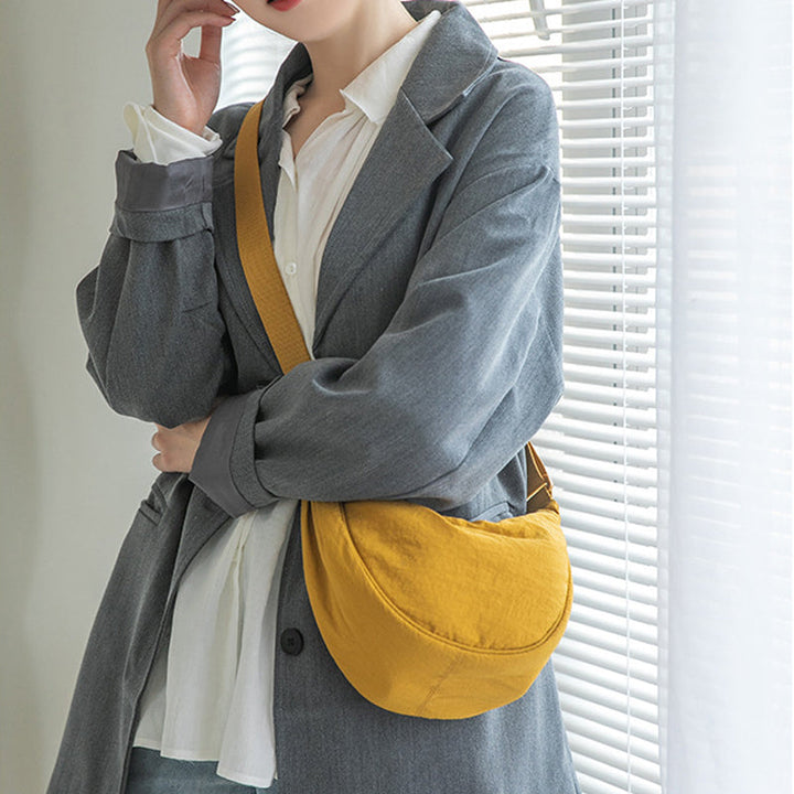 Stilfuld Half Moon Crossbody Taske - Luna