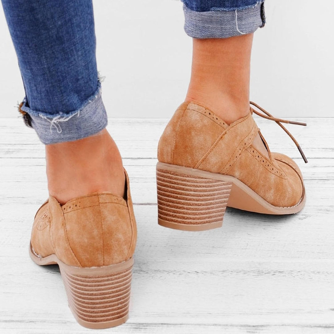 Suede-Look Dirndl Lace-Up Pumps – Katharina Oktoberfest 2026