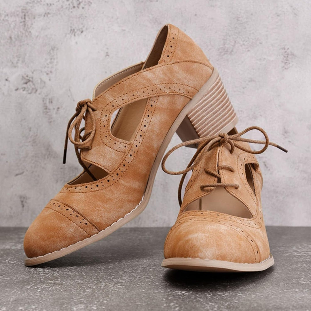 Suede-Look Dirndl Lace-Up Pumps – Katharina Oktoberfest 2026