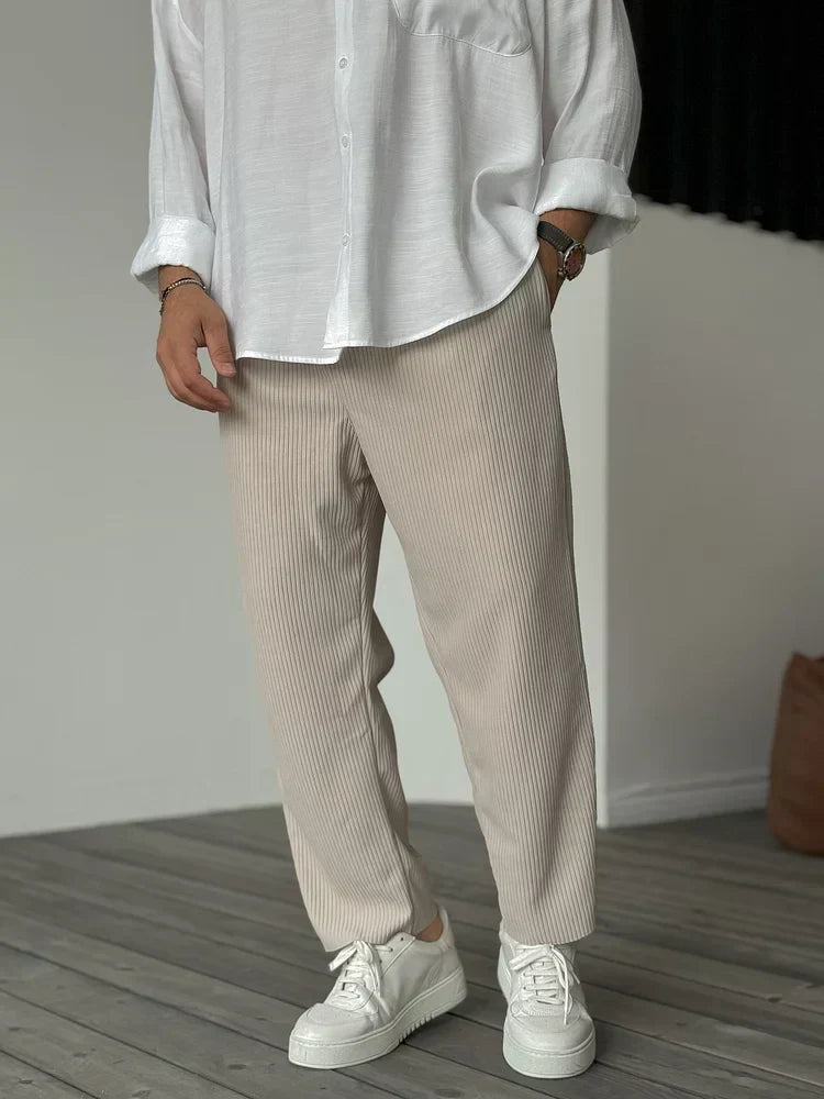 Luxury men's trousers made of soft fabric – Alessio