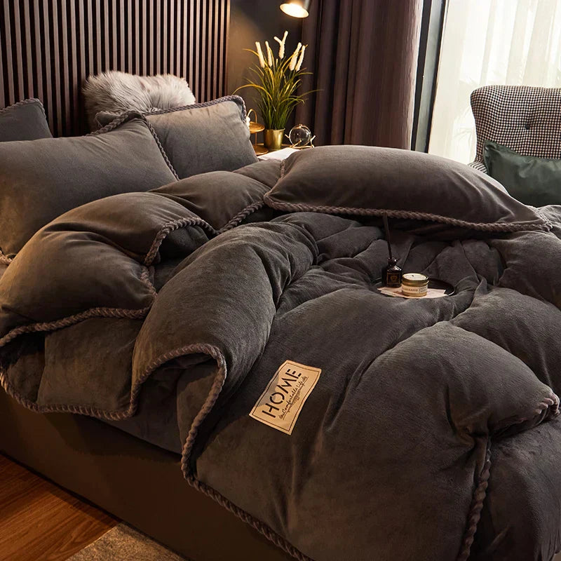 Luxurious Velvet Fleece Bedding Set – PlushHaven