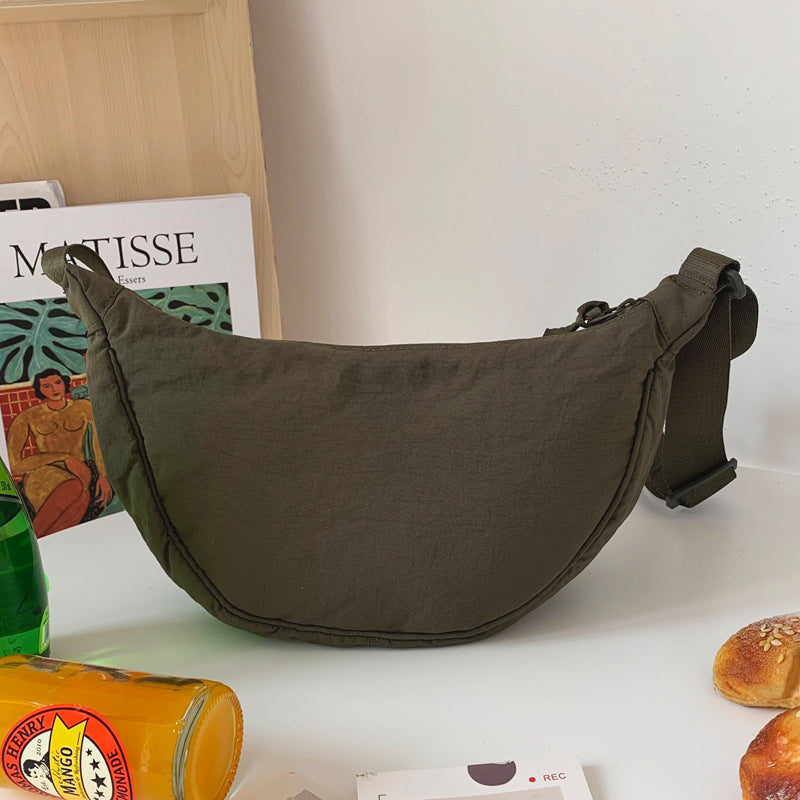 Stilfuld Half Moon Crossbody Taske - Luna