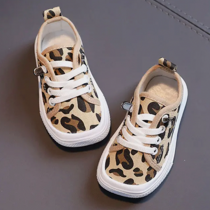 Ergonomic Barefoot Sneakers for Children - FlexiSteps