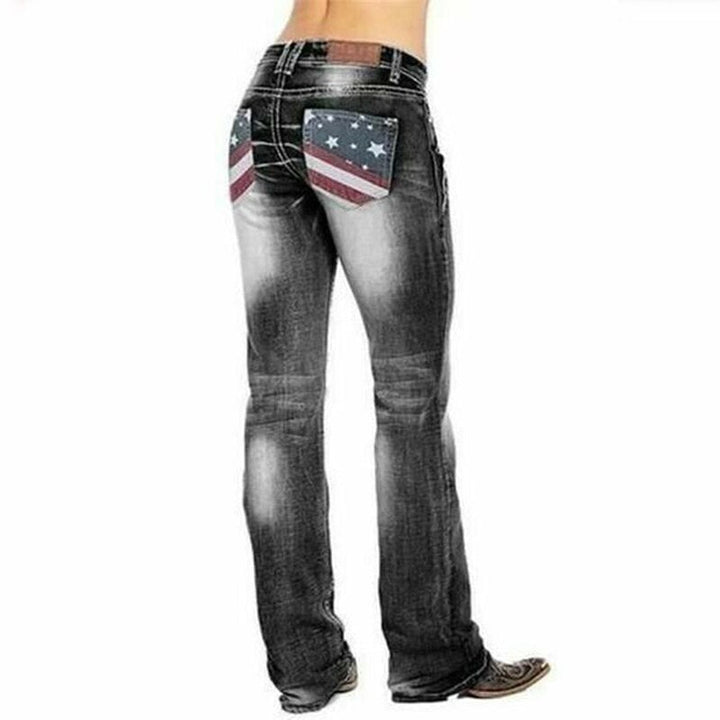 Jeans de corte bota para mujer con detalles de banderas – Madison