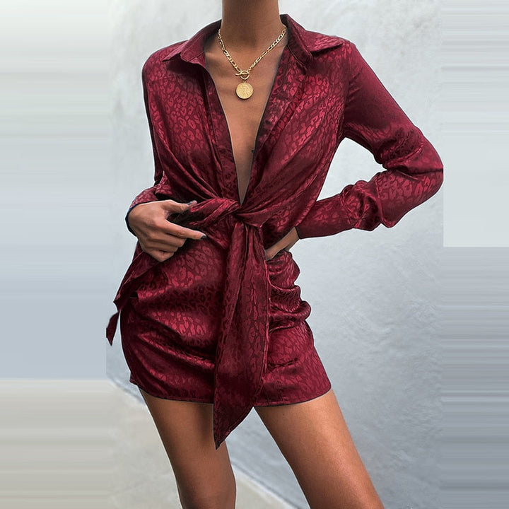 Stylish satin dress with bow – Sophie