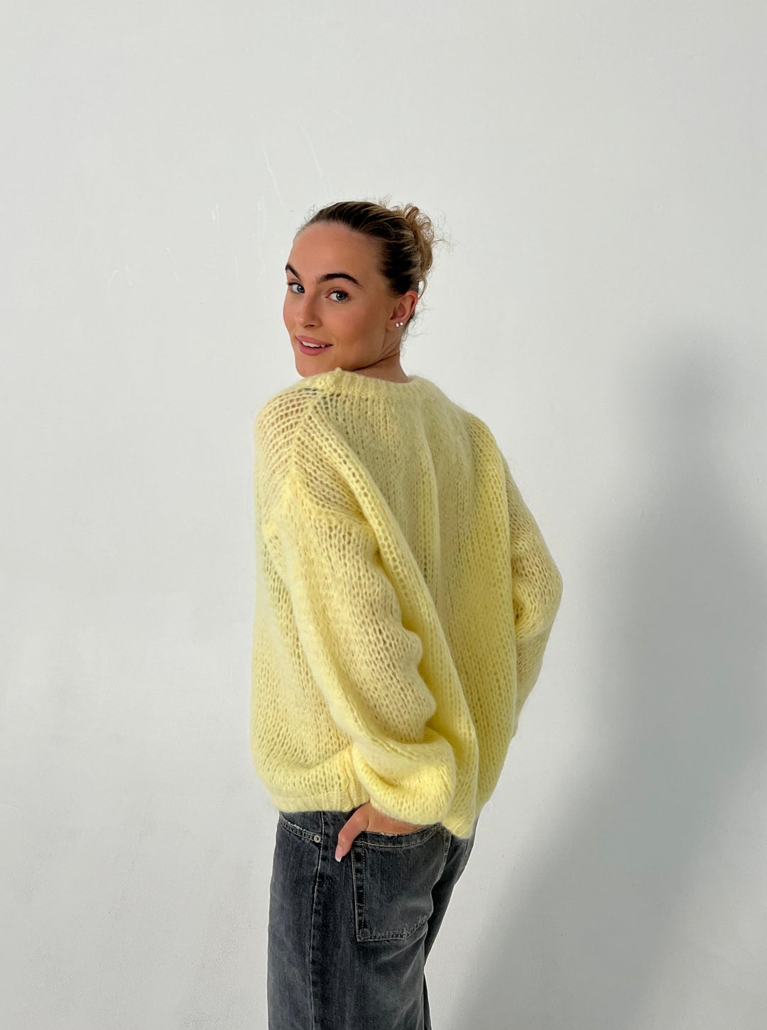 Luxurious and Comfortable Women's Sweater – Lunovia