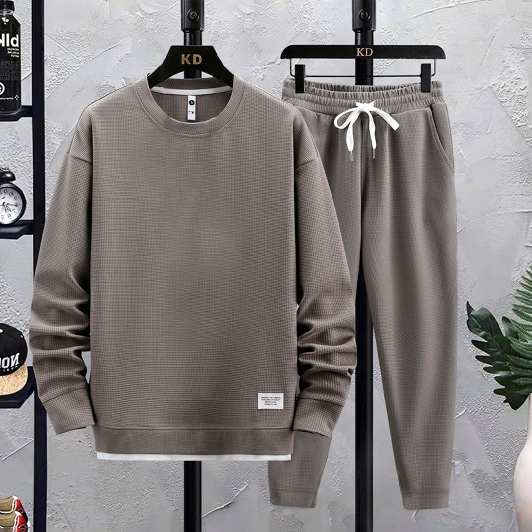 Light men's jogging suit for autumn – Ruben