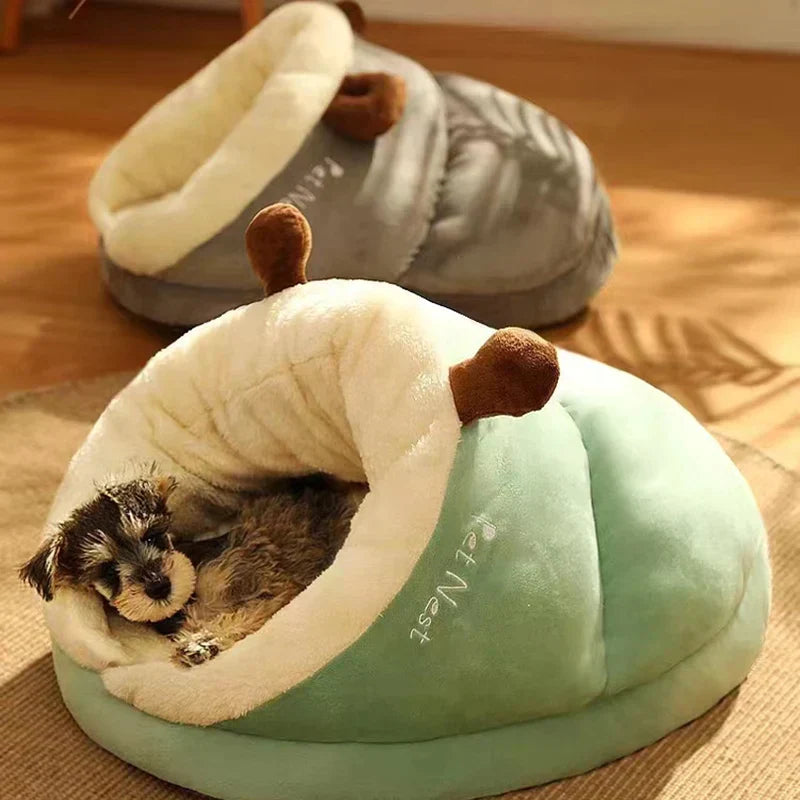 Soft cozy bed for cats and dogs - SnugglePaw