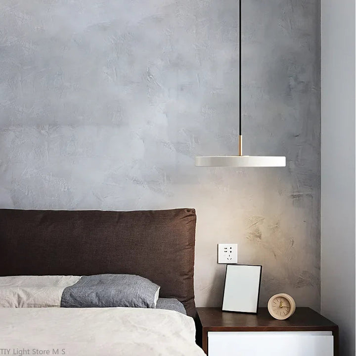Skandinavische Hängeleuchte mit minimalistischem Design - Lyssa