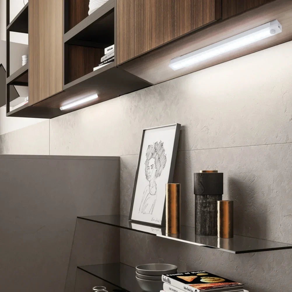 Trådløs LED-lampe med bevegelsessensor - SmartGlow