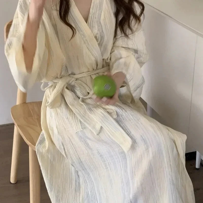 Casual dame sommer badekåbe med kimono-design – Hana