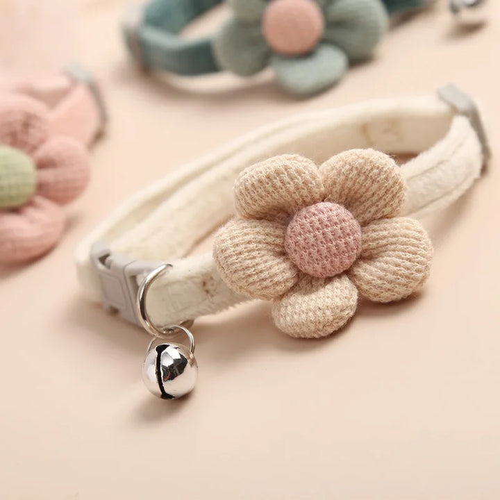 Collar ajustable para gatos con flor - FlowerCharm