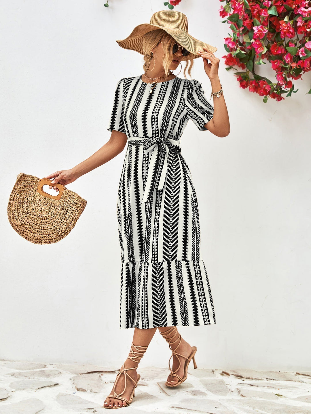 Sort-hvid stribet midi-kjole – Elise