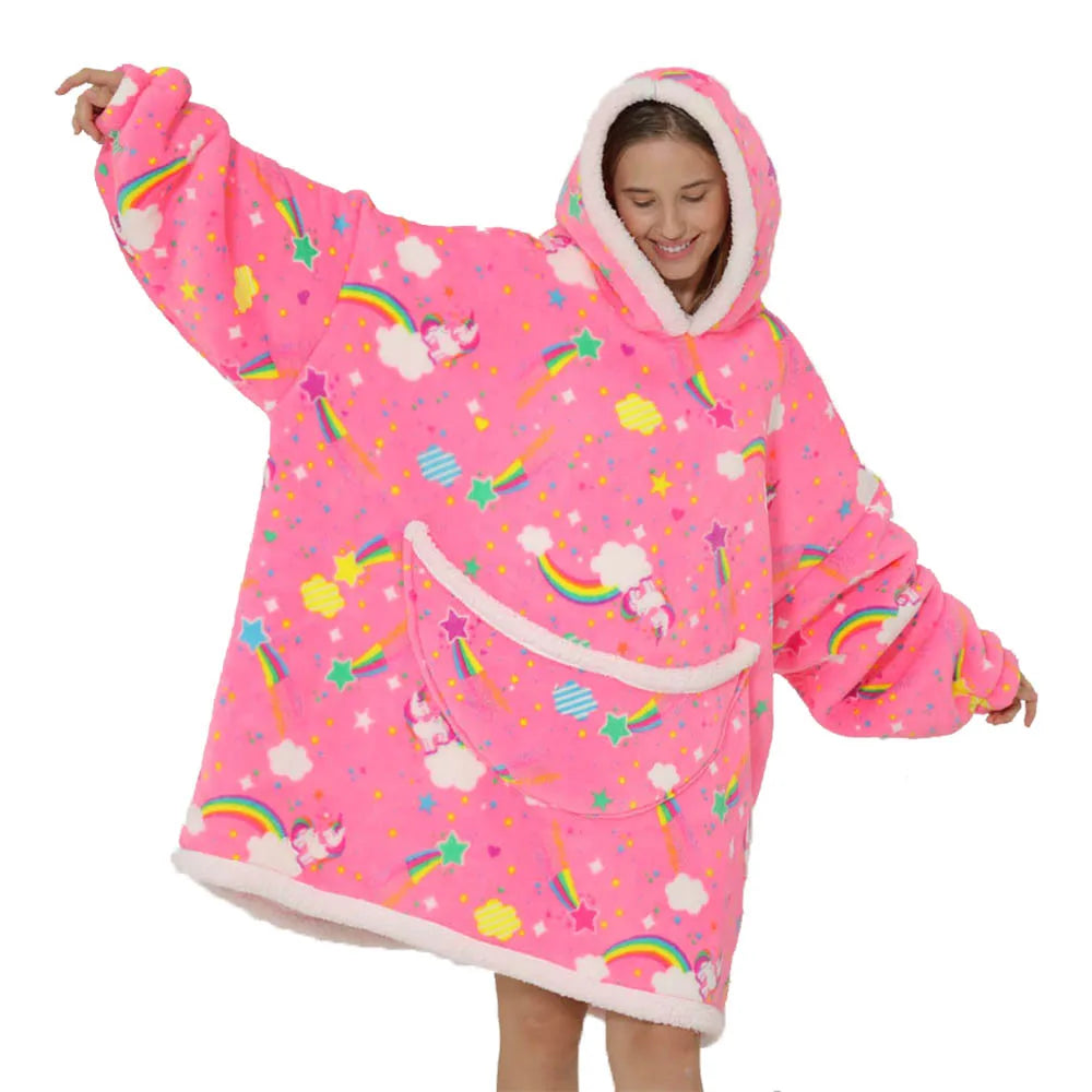 Oversized fleece blanket with hood & pockets – SnugJoy
