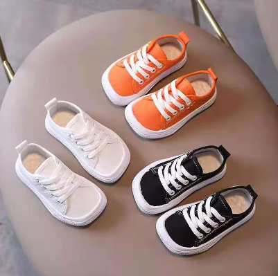 Ergonomic Barefoot Sneakers for Children - FlexiSteps