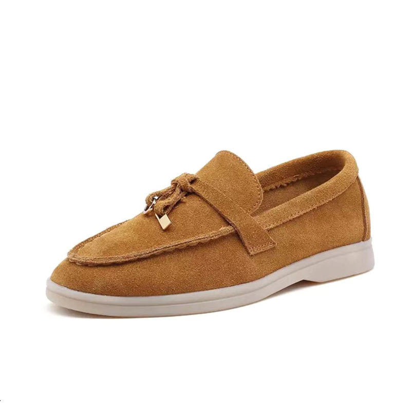 Comfortable moccasins with lock detail - Isabella
