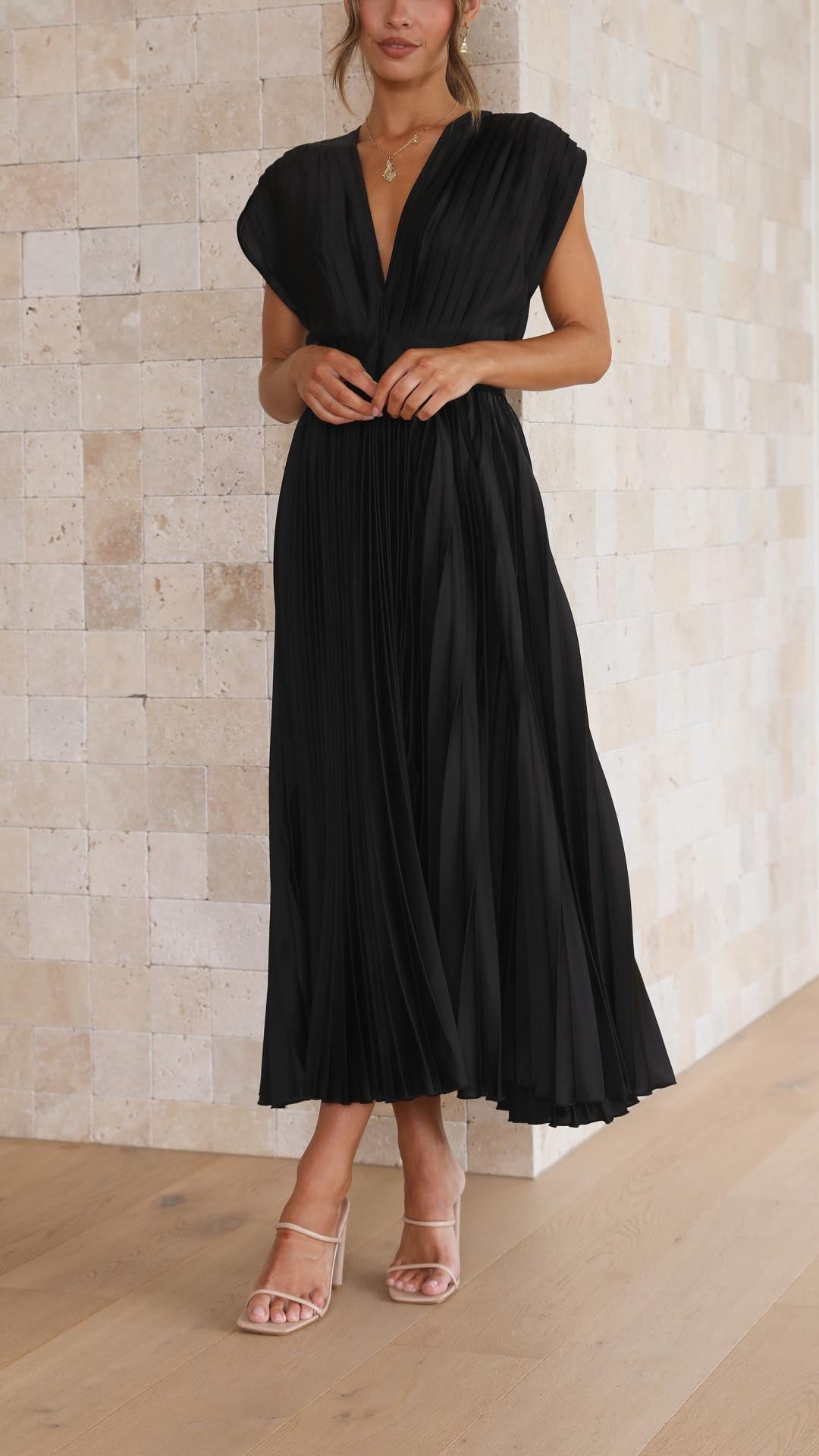 Vestido moderno con escote en V y cierre de lazo - Isabella