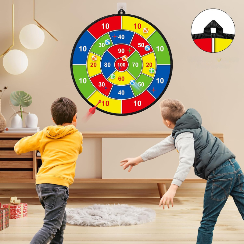 Stort dartbrett for barn med klebeballer og dartpiler – PlayTarget