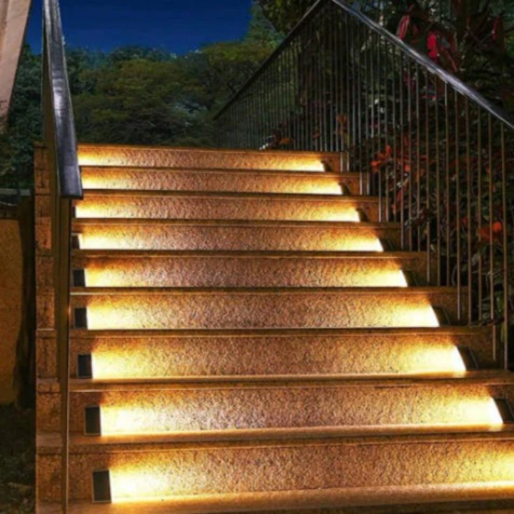 Iluminación de escaleras solar – SolarStep