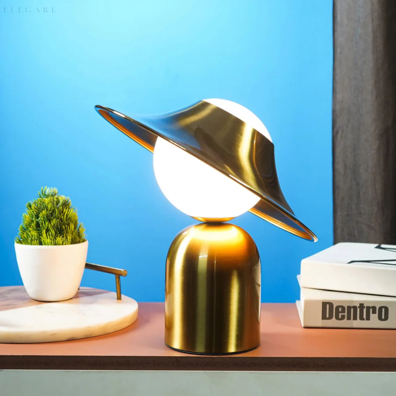 Luxurious Metal Table Lamp – GoldAura