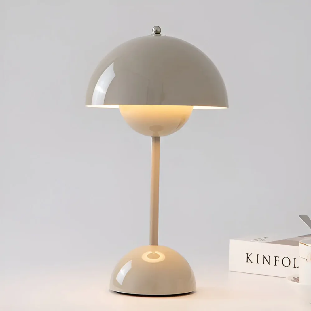 Scandinavian Table Lamp with Luminous Flair – NordicBeam