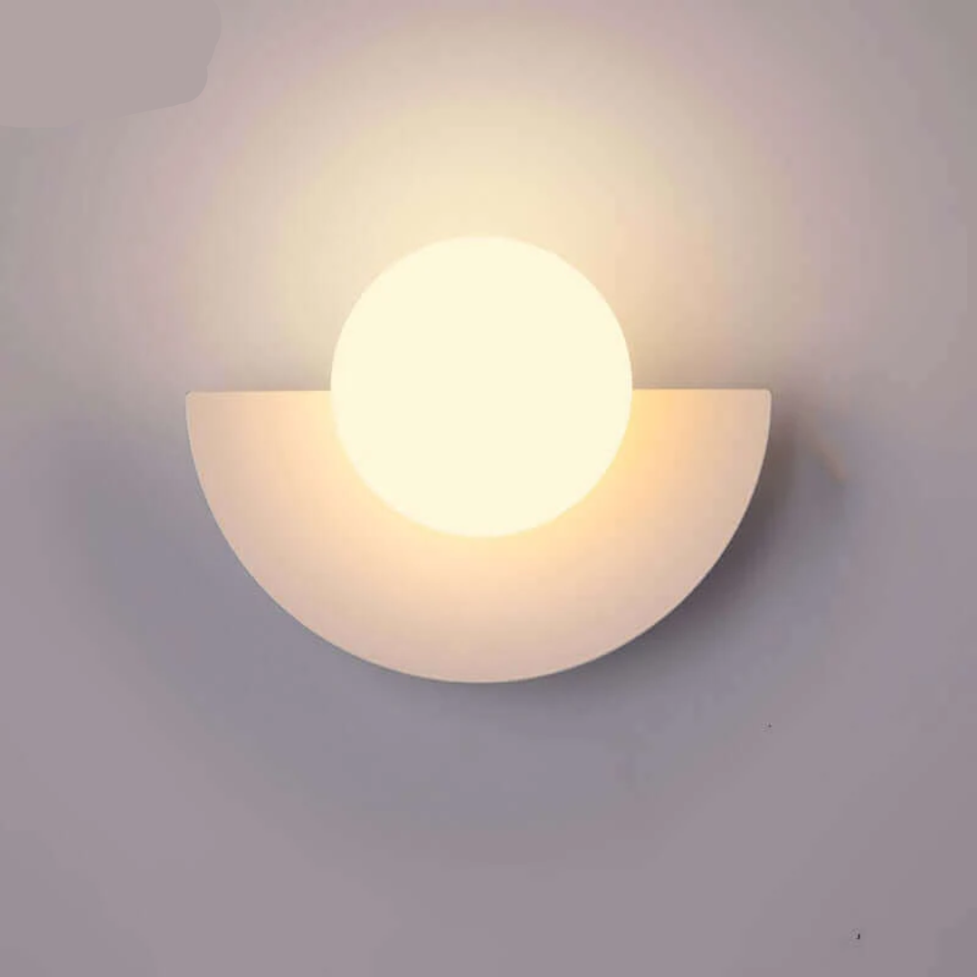 Metallic Crescent Wall Lamp - LunaMetal