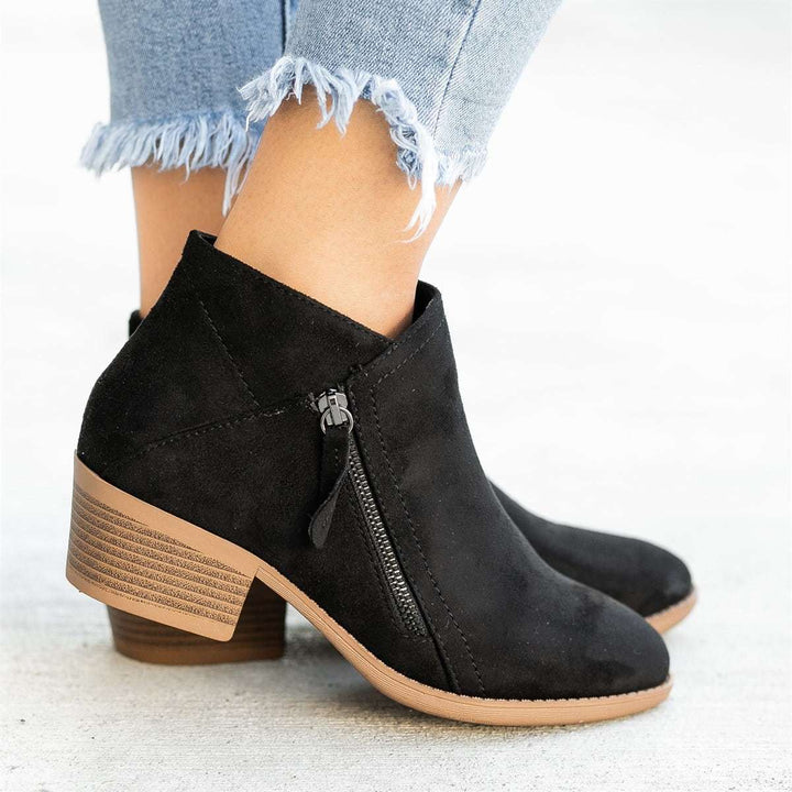 Autumn Women's Leather Ankle Boots – Saphira