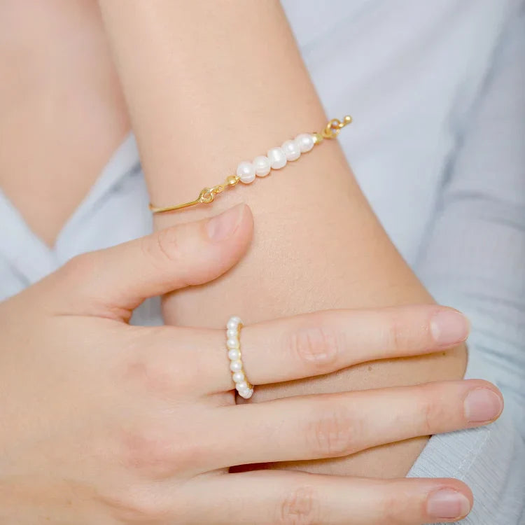 Pearl Ring of Sophistication – Amaris