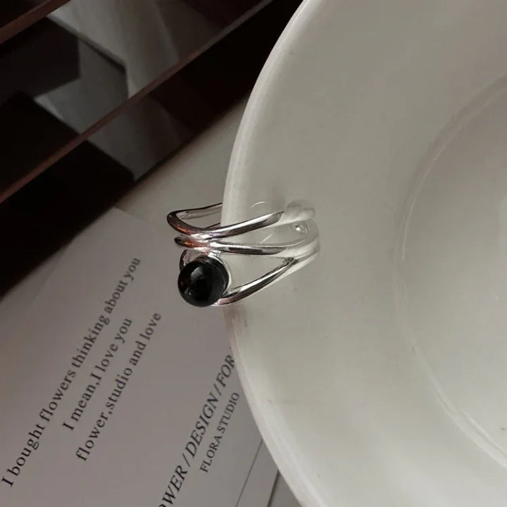 Schwarze Onyx multilinje ring – Arden