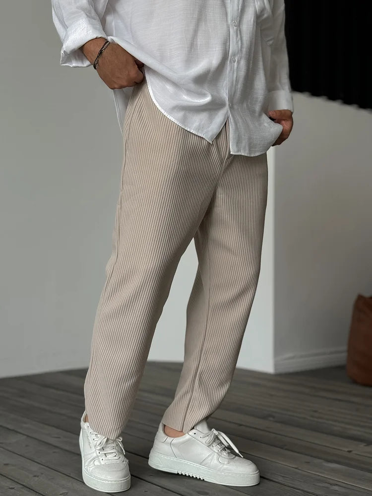 Luxury men's trousers made of soft fabric – Alessio