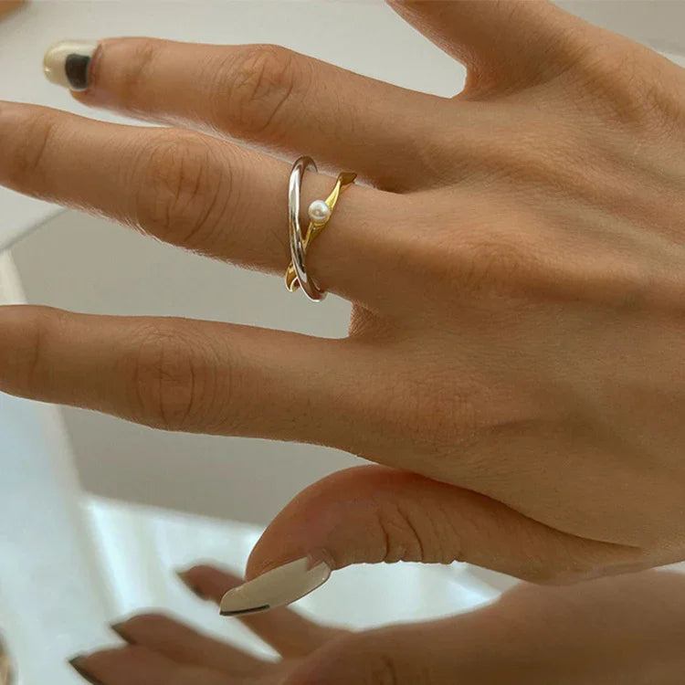 Sterling Silver Crossed Ring with Pearl – Alina