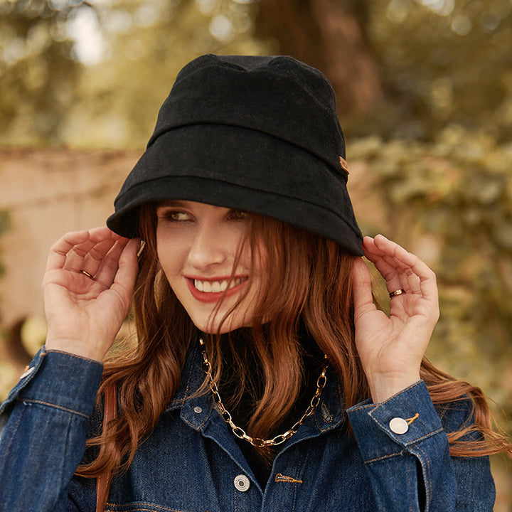 Let sommer-bucket hat med fin sømoptik – StitchShade
