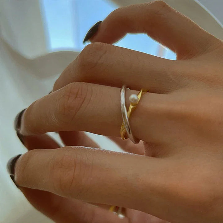 Sterling Silver Crossed Ring with Pearl – Alina