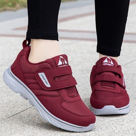 Comfortable running shoes with Velcro fastener - EasyStride